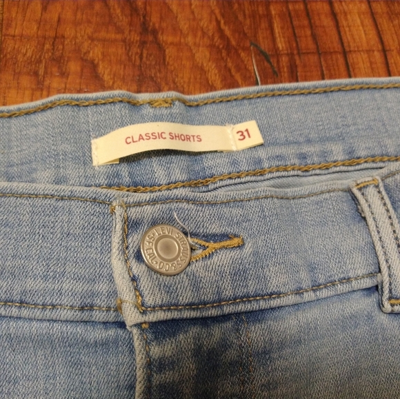 Levi's Light Blue Jean Classic Shorts Sz 31 - Picture 2 of 7